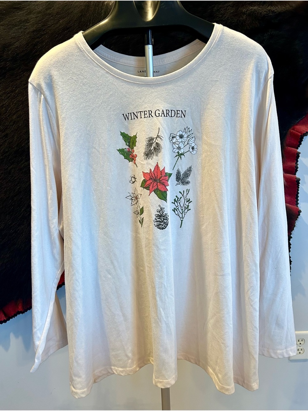 Lane Bryant Cream “Winter Garden" Floral Graphic Long-Sleeve Tee Sz 26